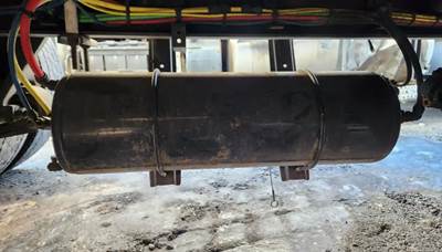 Freightliner M2 106 Air Tank