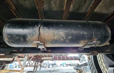 Freightliner M2 106 Air Tank