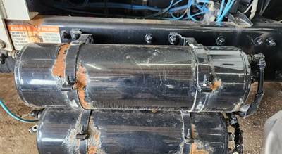 Freightliner M2 106 Air Tank