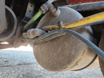 Freightliner M2 106 Air Tank