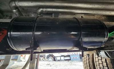 Freightliner M2 106 Air Tank