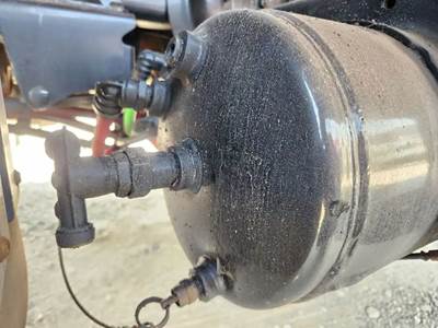 Freightliner M2 106 Air Tank