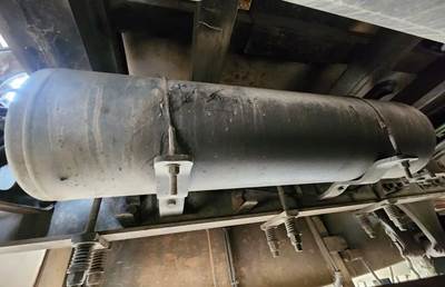 Freightliner M2 106 Air Tank