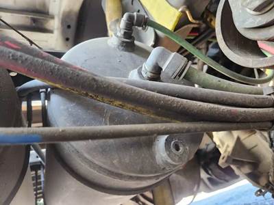 Freightliner M2 106 Air Tank