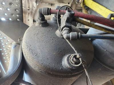 Freightliner M2 106 Air Tank