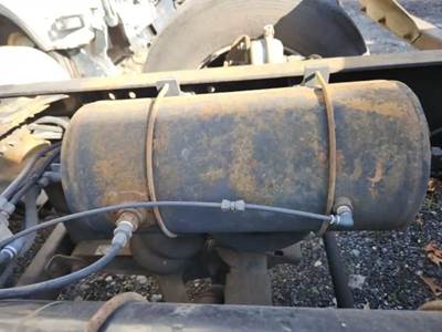 Freightliner M2 112 Air Tank for a 2014 Freightliner M2 112 Medium Duty