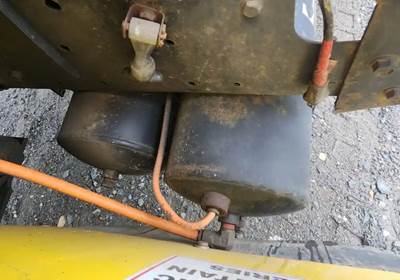 International 4400 Air Tank