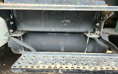 International 4400 Air Tank