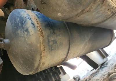 International 4400 Air Tank