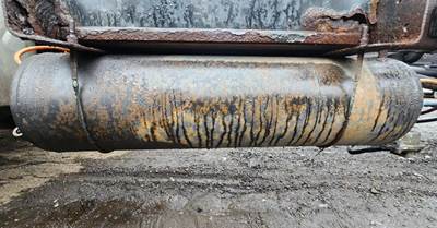 International 4400 Air Tank