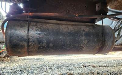 International 4400 Air Tank