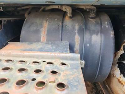 International 4900 Air Tank