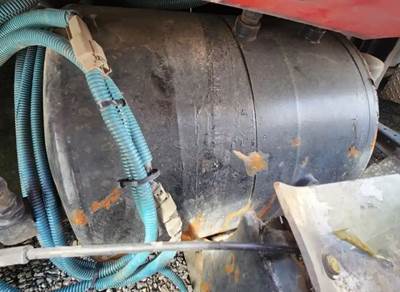 International 4900 Air Tank