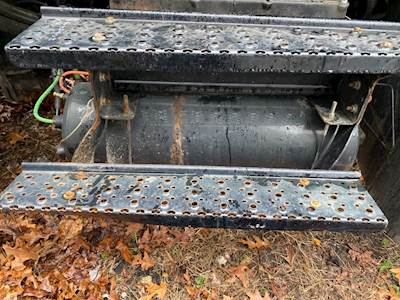 International 7300 Air Tank