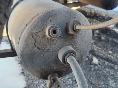 International 9200i Air Tank