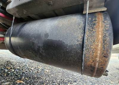 International 9900i Air Tank