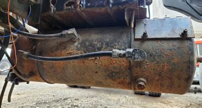 International F2574 Air Tank for a 1987 International F-2574