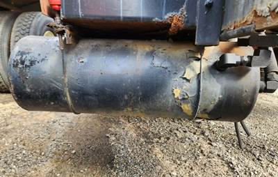 International F2574 Air Tank for a 1987 International F-2574