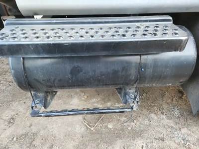 International F2674 Air Tank for a 1999 International F-2674 SBA