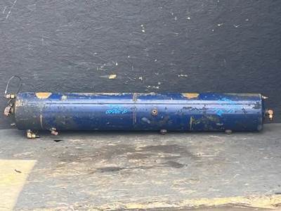 International F9370 Air Tank for a 1997 International F-9370