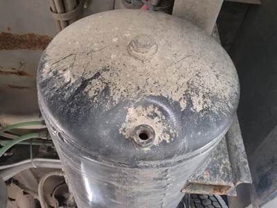 International HV507 Air Tank
