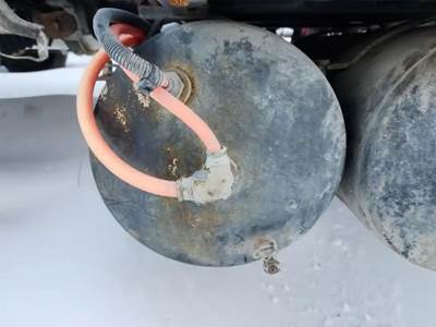 International HV613 Air Tank