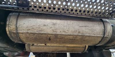 International HX520 Air Tank