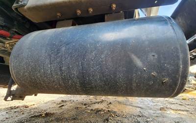International LT Air Tank