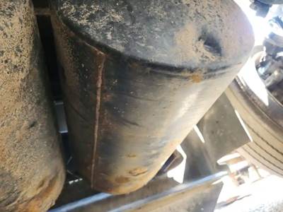 International LT625 Air Tank