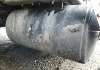 International LT625 Air Tank