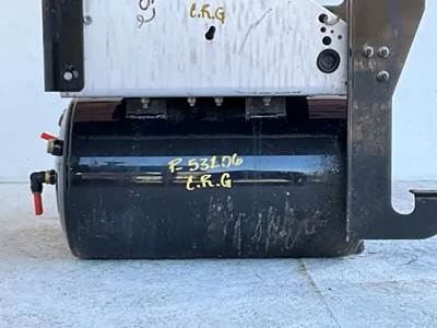 International LT625 Air Tank