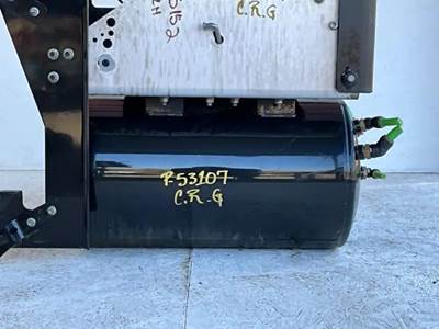 International LT625 Air Tank