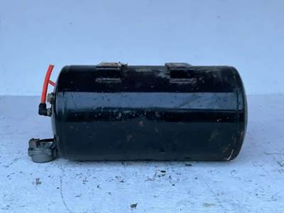 International LT625 Air Tank