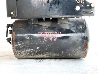 International LT625 Air Tank