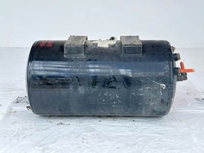 International LT625 Air Tank