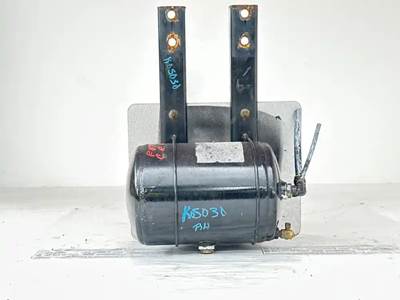 International LT625 Air Tank