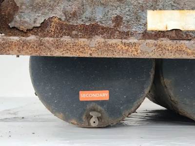 International LT625 Air Tank