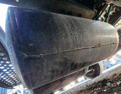 International LT625 Air Tank