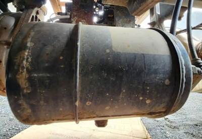 International LT625 Air Tank