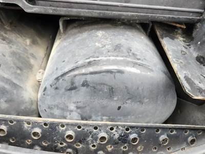 International LT625 Air Tank