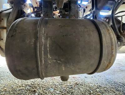 International LT625 Air Tank