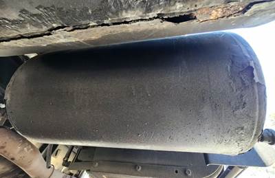 International LT625 Air Tank