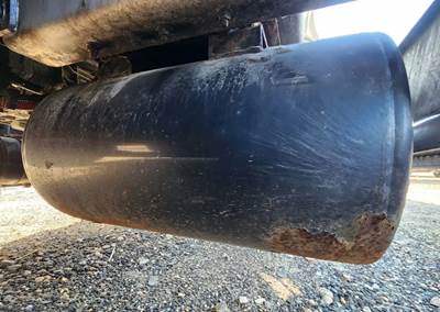 International LT625 Air Tank