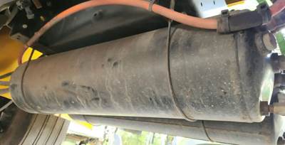 International MV607 Air Tank