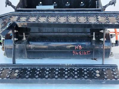 International MV607 Air Tank