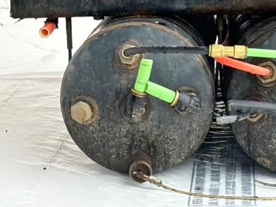 International MV607 Air Tank