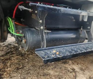 International MV607 Air Tank