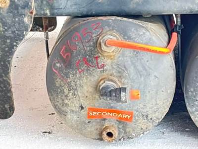 International MV607 Air Tank