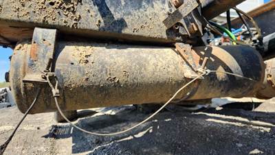 International MV607 Air Tank