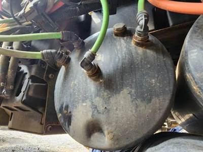 International RH613 Air Tank